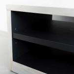 棚板は3段階で高さ調節可能