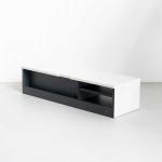 背面のコード収納スペースが便利