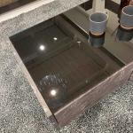 強化ガラスの天板