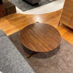 天然木アカシア材の魅力が堪能できる﻿