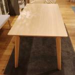 2種類の天然木を使った豪華な仕様