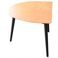 広く使えるのに場所をとらない半円型