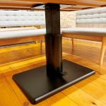 天板をしっかりと支える堅牢な作り