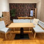 北欧テイストを感じる昇降式のダイニングテーブル