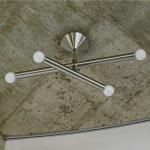 高い天井の空間でも素敵