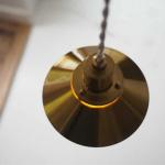 真下が明るいのでテーブルやカウンターにオススメ