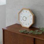 先端についた小さな丸のアクセント