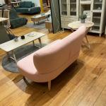 湾曲したフォルム