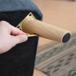 脚はボルトを締めるだけ