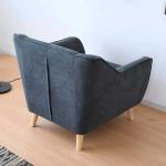 背面もスッキリしたデザイン