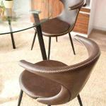 先端を鋭角にしたシルエット