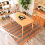 角の丸いラインがキレイな食卓テーブル