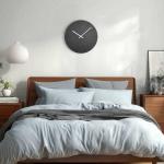 モダンアートな黒ブラック壁掛け時計の設置例