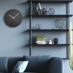 モダンアートな黒ブラック壁掛け時計の設置例