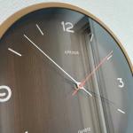 視認性が高く実用的なウォールクロック