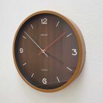 シンプルで見やすい壁掛け時計