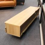 コードを逃がすスペース有り