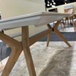 土台の側面は斜めにカットした形状