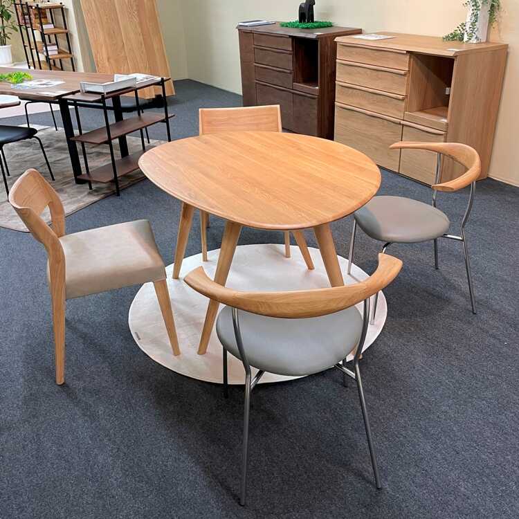 DI-2538 然木オーク無垢材の高級ダイニングテーブル・楕円型