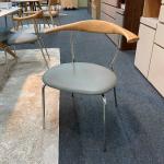 天然杢の無垢材で削り出された造形美