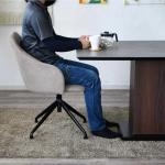 回転式で立ち上がり時の体の負担も少ない