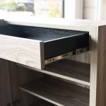 内部は黒のシート貼り