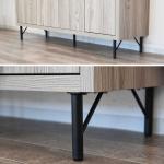 脚はアイアン製