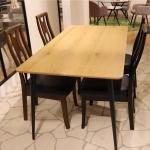 同シリーズのテーブルと合わせた例