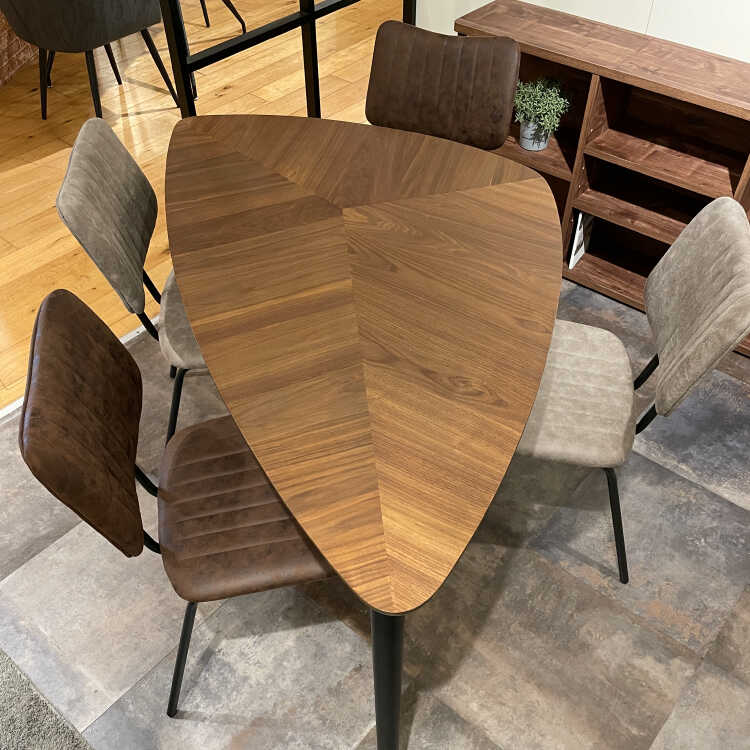 DI-2510 曲線三角形ダイニングテーブル・幅150ウォールナット製