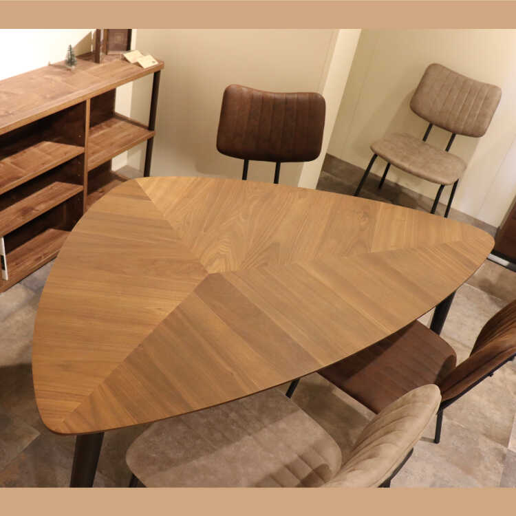 DI-2510 曲線三角形ダイニングテーブル・幅150ウォールナット製