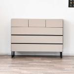 高品質でスタイリッシュな4段ワイドチェスト