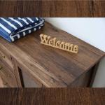 天板の後方はコードを通せるスペース