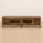 アンティークな古材風のテレビボード