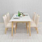 張地はアイボリーのPVCレザー