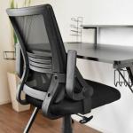 肘を上げた状態