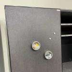 扉の表面はマグネットボード仕様