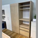 右側スペースの収納構成