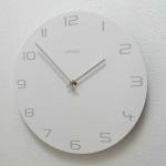 飾らないシンプルさが魅力の壁掛け時計