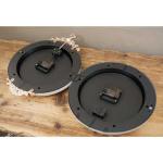 片面ずつそれぞれに単三電池1本使用