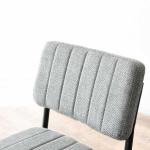 縦ストライプの入ったファブリックが可愛い﻿