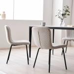 背面にチャックのようなアクセント