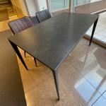 横幅が広めのダイニングチェアもOK