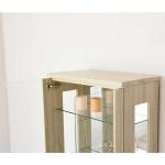 側面もガラスがはめ込まれている