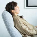 背もたれはハイバック