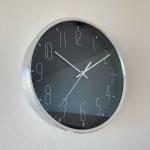 前面にはガラスがはめられている