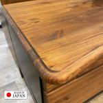 耳付きの一枚板のような風合い