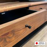 ツマミのような黒い取手