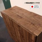 側面や内装にまで同じシートを使用
