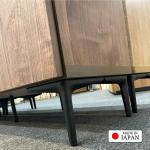 5本の脚で本体を支える安定感