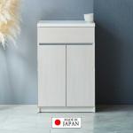 薄っすらと木目が見えるホワイトの強化紙